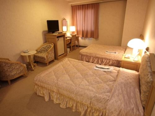 room detail thumbnail 1