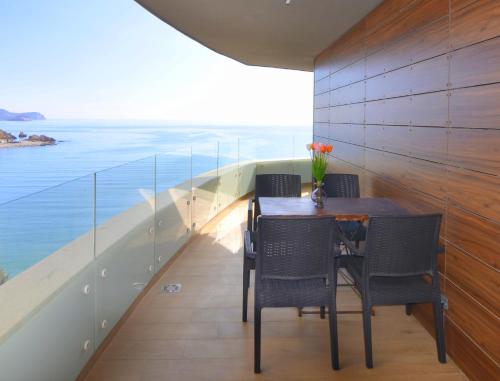 Azure Family Luxury Seaside Living Suites Rafailovici