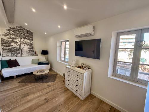 B060 Bel appartement au Suquet proche plage et palais