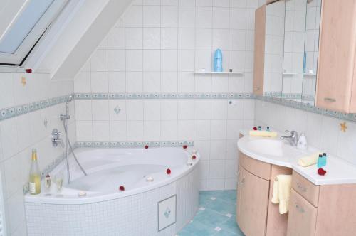 Fürdőszoba, 200m² Wohnung in Walldorf - SAP in Walldorf