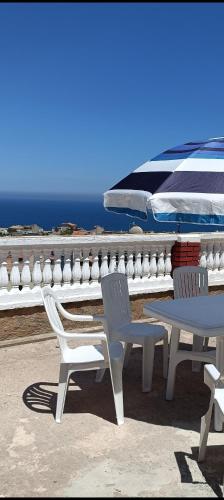 Vue sur mer avec terrasse, admirez le coucher du soleil in Cherchell