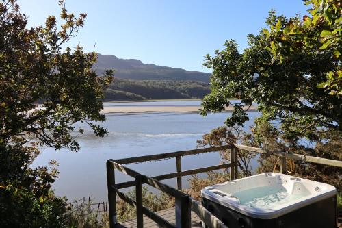 Snowdonia Shepherds Hut, Hot Tub & Sauna, Barmouth