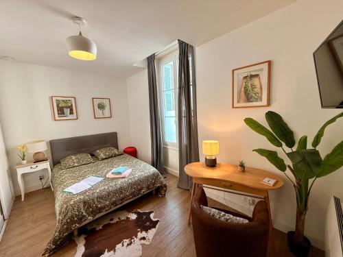 Cama, Alizé Studio COSY dans résidence Privée avec Patio à proximité (Alize Studio COSY dans residence Privee avec Patio a proximite) in Saint-Nazaire