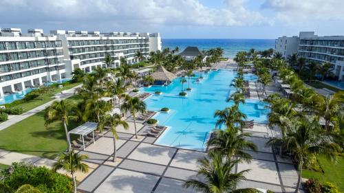 外部景觀, 海洋伊甸灣酒店-僅供成人入住-全包 (Ocean Eden Bay - Adults Only - All Inclusive) in 卡羅泉