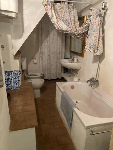 Casa Odara suite centro storico in Mazzano Romano
