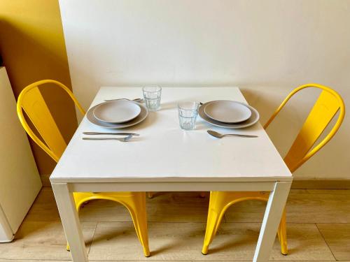 المرافق, Roubaix Lille private shower & Netflix in Roubaix