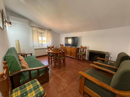 Apartamentos Valle del Guadalquivir en la Sierra de Cazorla (apartamentos climatizados con PISCINA)