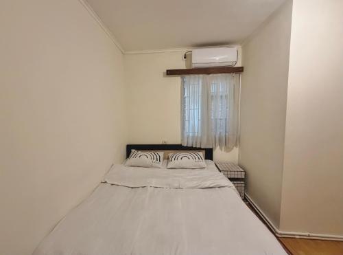 T Rooms