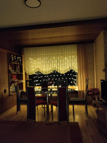 Spacious house for groups up to 12 guests in 迪倫堡