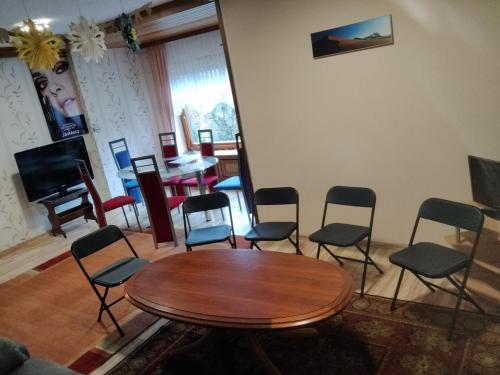 Spacious house for groups up to 12 guests in 迪倫堡