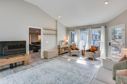 Golf, Ride and More! Home in Dtwn Southern Pines in 南派恩斯