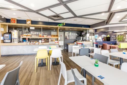 Ресторан, ibis Budget Fresnes in Фресне