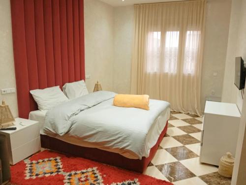 2 bedrooms, 7 beds