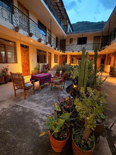 Exterior view of Hospedaje Inti