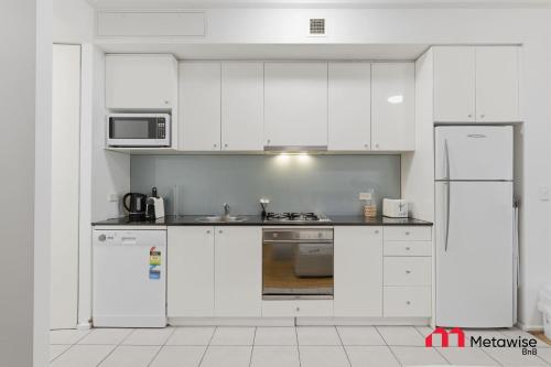 Modern Sydney CBD Apartments | Kent St - image 6