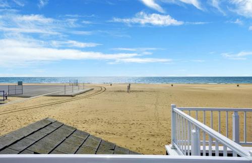 Rooftop Deck with Stunning 360 Beach Views condo - image 5