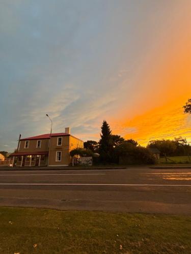 . The Albury est1879
