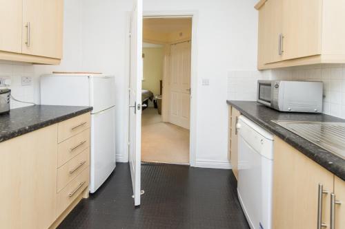 Sawadee Apartments - image 11