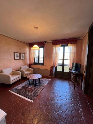 Book the Suite Suite