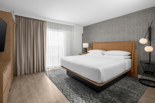 Sheraton Suites Fort Lauderdale at Cypress Creek in Pompano Beach