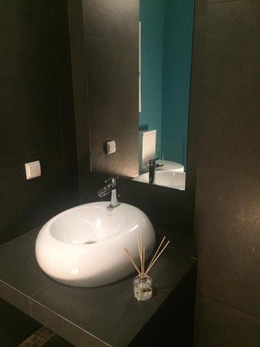 Lux Kolonaki Apartment - image 10