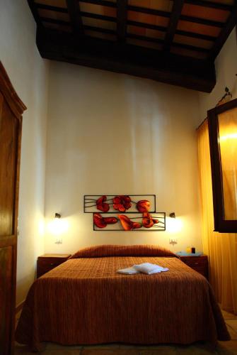 Deluxe Double or Twin Room image 5