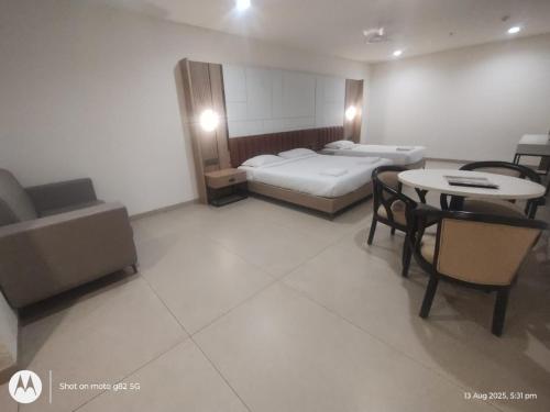 Hotel Shubham Prestige kandlakoya photo 2