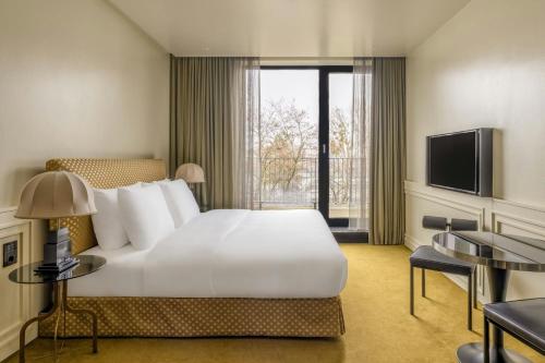 room detail thumbnail 1
