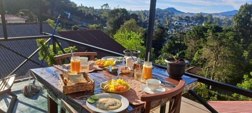 Redwood inn homestay in Nuwara Eliya