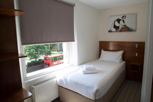 Chelsea Guest House - image 14