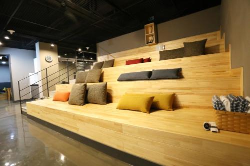 Shared lounge/TV area, With U Hotel & Guesthouse (Korea Quality) in Joyang-dong