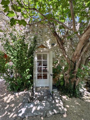 Ieeja, Ardèche Ferienwohnung (Ardeche Ferienwohnung) in Le Garn
