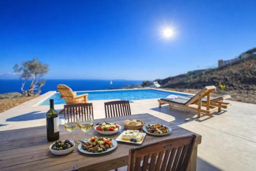 Sea view villa with private swimming pool 4