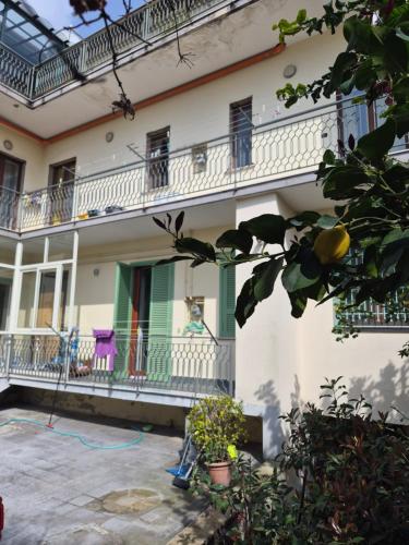 Зовнішній вигляд готелю, B&B Oasi di Frattamaggiore in Frattamaggiore