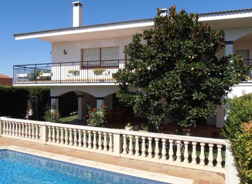 Úszómedence, Casa Rural Els Porxos in Liñola