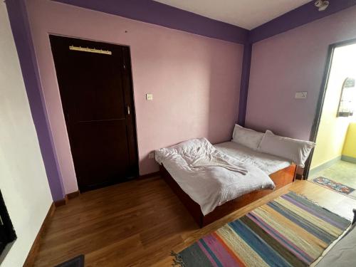 Economy Triple Room with Shared Bathroom
