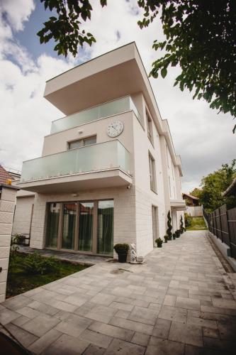 White House Iris Cluj Napoca - Apartament 6 – khách sạn tại Iris