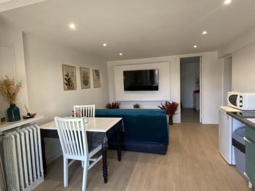 T2 cocooning près de Giverny LaRoche-Guyon (T2 cocooning pres de Giverny LaRoche-Guyon) in 羅里柏斯