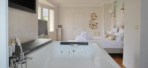 Erawan Boutique Hôtel Room Type - King Room with Spa Bath