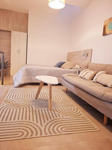 Acogedor y moderno estudio, tranquilidad y estilo