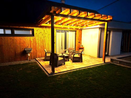 Herlianske apartmánové domky (Herlianske apartmanove domky) in Budimira