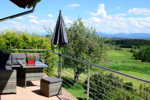 Balcony/terrace, Kuh Heimat - Bergblick - Terrasse in Buchenberg