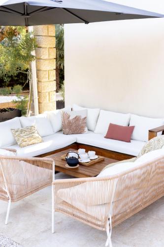 Oprema, Superbe Villa classée 4 étoiles, Jardin 1200m2 et Piscine - 8 Personnes (Superbe Villa classee 4 etoiles, Jardin 1200m2 et Piscine - 8 Personnes) in Les Lones