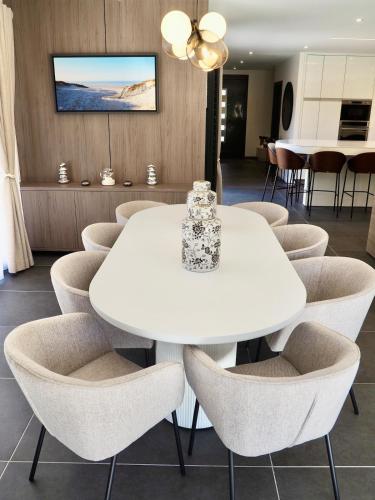 Villa de Luxe 4 chambres parkings jardin in 勒圖凱