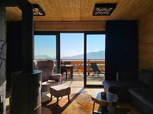 LK Mountain Residence domki i segmenty z prywatnym jacuzzi, sauną i widokami na góry i jezioro (LK Mountain Residence domki i segmenty z prywatnym jacuzzi, sauna i widokami na gory i jezioro) in Falsztyn