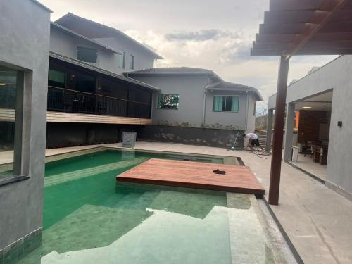 High-end house in a gated community With heated pool in Santa Luzia (Minas Gerais)