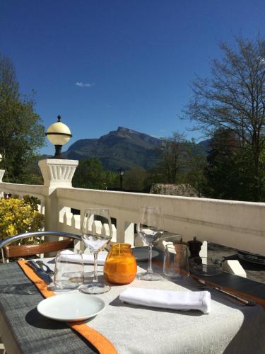 Logis Hôtel Rest. Ô Pervenches et Spa
