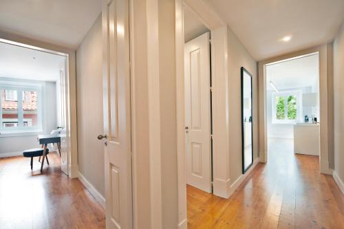 Lisbon Five Stars Apartments Combro 7 - image 12
