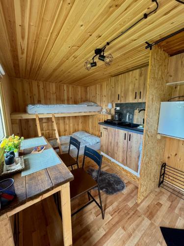 Viesnīcas āriene, Tiny House by the river in Křešice