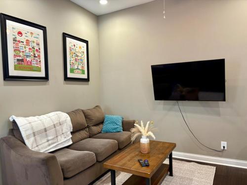 Cozy Gem Mins from U of L Hospital & Downtown – khách sạn tại Old Louisville